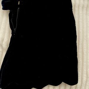 Loft shorts size 6 black with scalloped edges